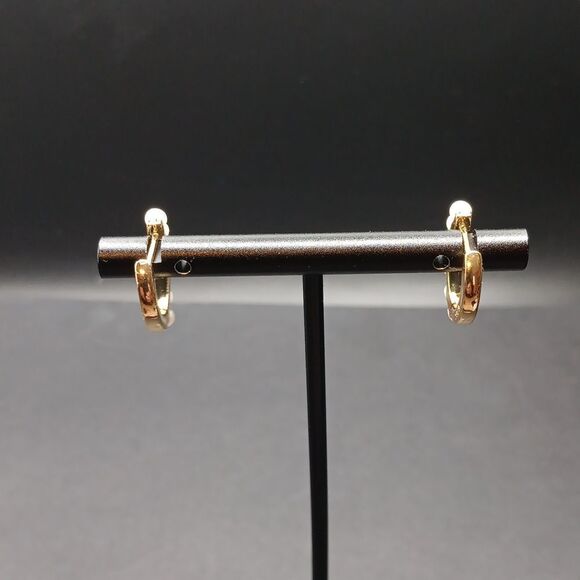 S925 Half Pearl Huggie Back Goldtone Women's Earrings New In Box - Picture 6 of 6